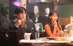 Syuting Ciuman Yoona & Junho di Kolam Renang 'King the Land' Aslinya Penuh Perjuangan