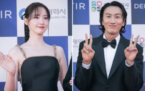 Blue Dragon Series Awards 2023: Cara YoonA SNSD Bantu Lee Kwang Soo yang Panik Disorot