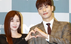 Sung Hoon dan Jung Yoo Min Justru Saingan Ekspresi Dingin Saat Nikah di 'Perfect Marriage Revenge'