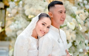 Ibu Ayu Ting Ting Beri Wejangan usai Putrinya Mode Bucin pada Calon Suami di Foto Kencan