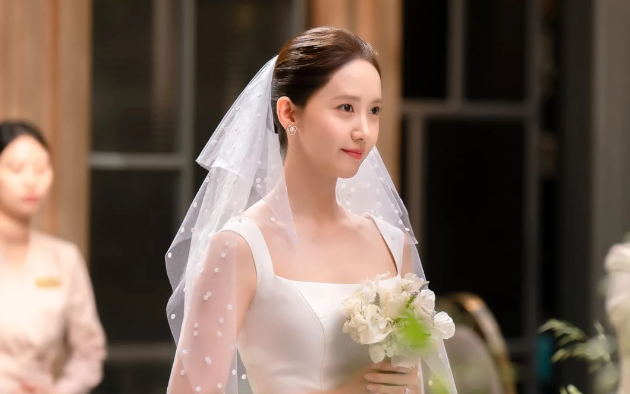 Terbaru 'King the Land', Beda Vibes Pernikahan Yoona SNSD Di Berbagai Drama Disorot