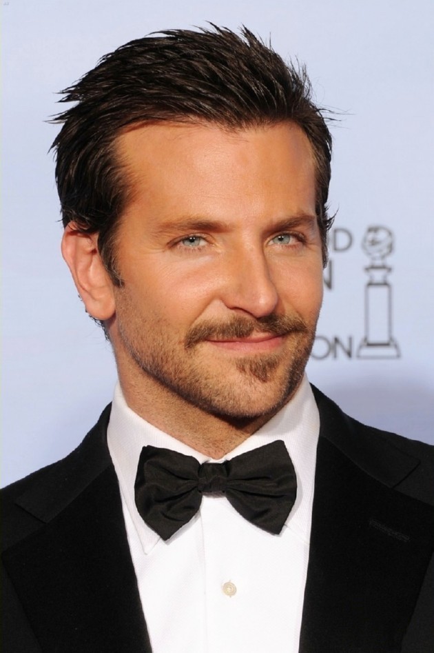 Gambar Foto Bradley Cooper di Golden Globe Awards 2012