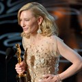 Cate Blanchett Raih Piala Best Actress in a Leading Role