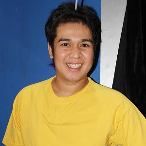 Tentang OLGA SYAHPUTRA mulai dari Album Foto, Video, Berita, Lirik.