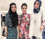 Mayangsari Super Cantik Pakai Busana Bunga-Bunga