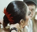 Heboh Bantu Sang Princess Pakai Kostum Cetarnya