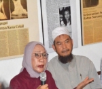 Ratna Sarumpet Gigih Menjelaskan Penyebab Wajahnya Babak Belur di Foto yang Beredar