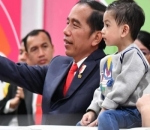 Interaksi Jokowi dan Ethes Bikin Netter Ikut Tersenyum