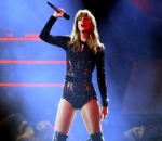 Tampilan Memukau Taylor Swift di Pembukaan AMAs 2018