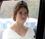 Putri Eugenie Mengenakan Tiara dari Queen Mother