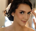 Alexa Key dalam Riasan Makeup Glossy