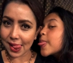 Mayangsari dan Khirani Bergaya Kocak