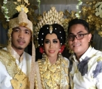 Salah satu kerabat Evi Masamba yang hadir ke acara pernikahannya