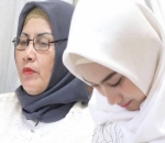 Melody Bersama Sang Ibunda pada Pengajian Jelang Pernikahan