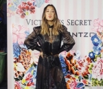 Jennifer Bachdim yang Tak Kalah Seksi dengan Model Victoria's Secret