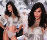 Bella Hadid Di Catwalk Fashion Show Victoria's Secret 2018 