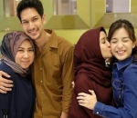 Kebahagiaan terlihat diwajah Dimas Beck cs saat berfoto bersama