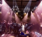 Raisa dan Tim di Akhir Konser 'Fermata'