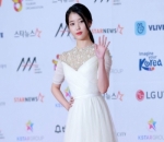 IU Bak Bidadari di Red Carpet Asia Artist Awards 2018