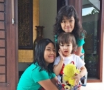 Kompak Banget, Begini Gaya Keren Syafa dan Nur Amalia Bareng Si Kecil Eleanor