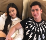 Pergi Liburan, Natasha Wilona dan Verrell Bramasta Duduk Bersebelahan di Pesawat