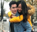 Mesra Banget, Verrell Bramasta Gendong Natasha Wilona di Jalanan London