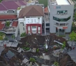 Penampakan Jalan Raya Gubeng yang Ambles Dipantau dari Udara