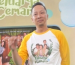 Ringgo Agus Rahman sebagai Abah