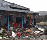 Barang-Barang Sisa Tsunami di Kawasan Pandeglang