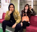 Jalan-Jalan, Billy Syahputra dan Hilda Vitria Pose Kece di Kereta