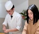 Bareng Chef Lokal, Syahrini Asyik Belajar Masak Makanan Jepang 