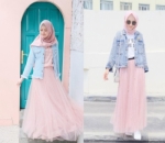 Padukan Rok Tutu dengan Jaket Denim