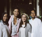  Resmi Dilamar, Ammar Zoni dan Irish Bella Pose Bareng Orangtua