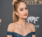 Cinta Laura Cantik Di Global Premiere Film 'Avengers: Infinity War'