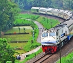 KA Mutiara Timur Surabaya-Banyuwangi yang Melintasi Banyak Terowongan