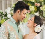 Tatapan Romantis Ammar Zoni ke Irish Bella Usai Resmi Bertunangan