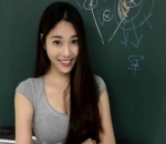 Gaya Sederhana Cheng Saat Mengajar