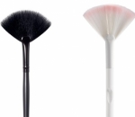 Fan Brush untuk Highlighter