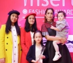 Ussy Sulistiawaty dan Empat Putrinya