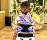 Raphael Moeis Dapat Hadiah Mobil Mainan Seharga Jutaan dari Sang Ayah