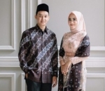Tambahkan Selendang pada Outfit Kalian