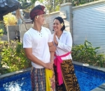 Lagi-Lagi Kompak Bergaya Ala Pasangan Bali