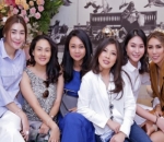 Kerap Tampil Mewah Bareng Sosialita Kelas Atas