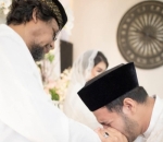 Ammar Zoni Tak Kuasa Menahan Tangis Saat Meminta Restu