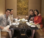 Venna Melinda Buka Puasa Bareng Mantan Suami