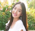 Pamer Senyum Manis dan Imej Innocent Ala Cewek Korea
