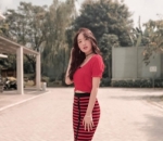 Hot Serba Merah, Sempat Dikira Irene Red Velvet Saking Cantiknya