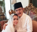 Kompak Serba Putih di Hari Lebaran