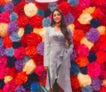 Pakai Dress Cantik Saat Hadiri Acara Formal