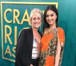 Pose Bareng Istri Sutradara Film 'Crazy Rich Asians' Saat Gala Premiere